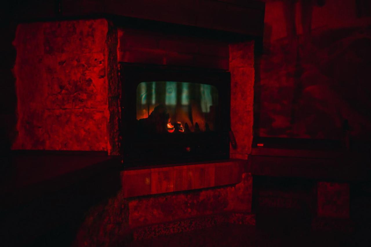 Hanul Vanatorului Gureni エクステリア 写真